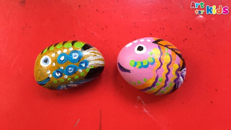 آموزش نقاشی روی سنگ به شکل ماهی